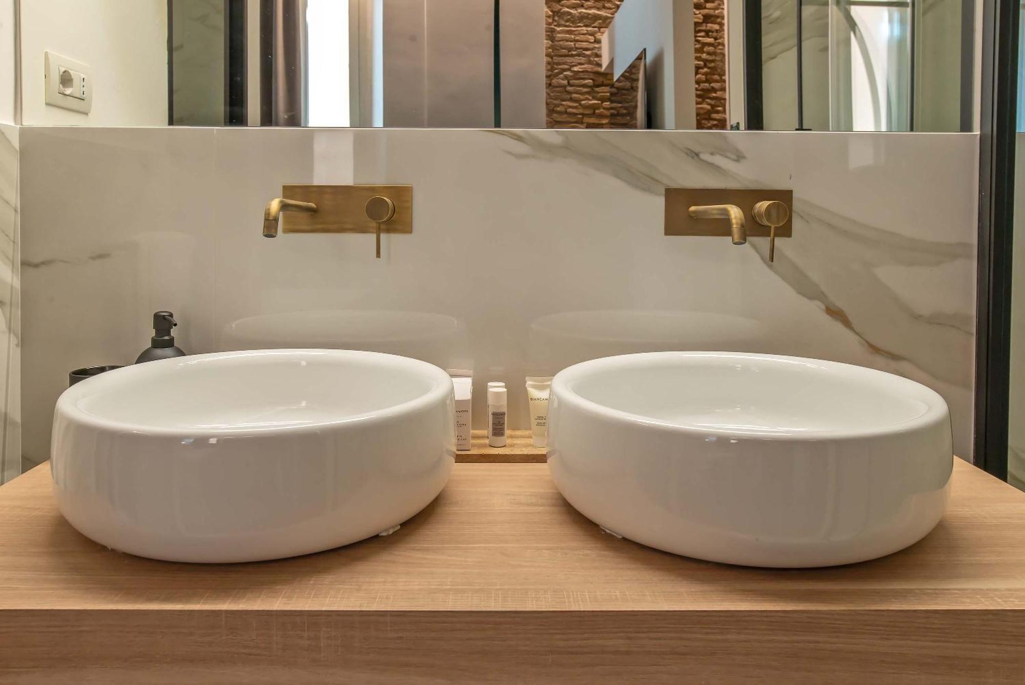 Ora Acanfora Suites โรม ภายนอก รูปภาพ